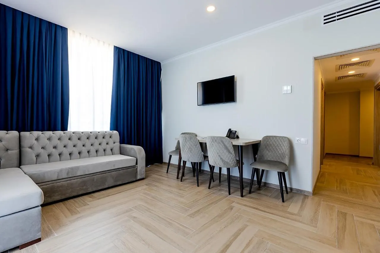 Panorama Kvariati Aparthotel